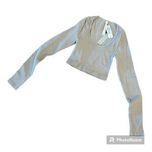 NWT Babaton Sculpt Ribbed Scoop Neck Cropped Longsleeve Size XS Seamless ARITZIA